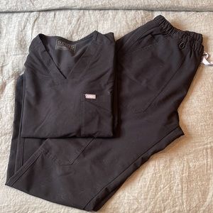 FIGS Mens Scrub Top, 3 Pocket + Cargo Pants